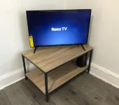 Spacious 2 Bedroom Apartment with 1 Bathroom and Private Street Entrance