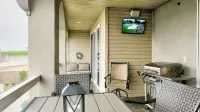Beautiful Lakefront Condo with Stunning Lake Views. No Stairs from Parking Lot
