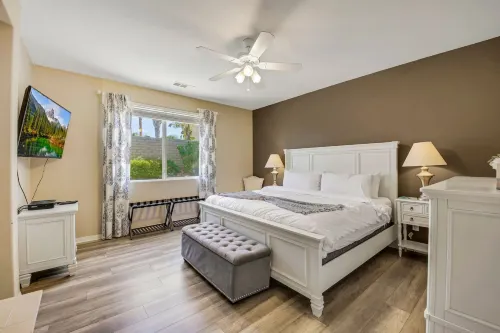 Pool, Game Room and Putting Green Retreat - Stunning Desert Haven