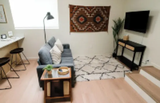 Book Your Stay at the Cozy, Lofts at Arno! Unit A