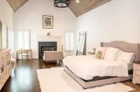 Stunning 7 Bedroom Buckhead Estate