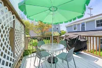 2BR/2BA Harborside Home · Fenced Backyard · Ocean View ·Walk to Rocky Neck+Beach