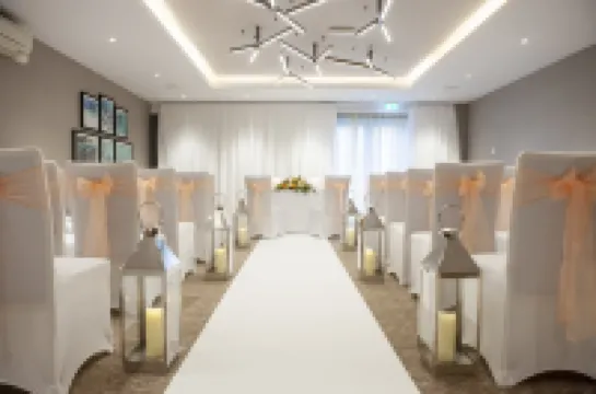 Holiday Inn LONDON GATWICK - WORTH by IHG