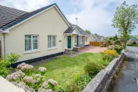 10 Warlows Meadow - 3 Bed Holiday Home - Manorbier Hotels in Manorbier