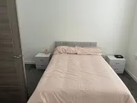 Central 3-Bed Seaside Apartment - Sleeps 5 - Homestays