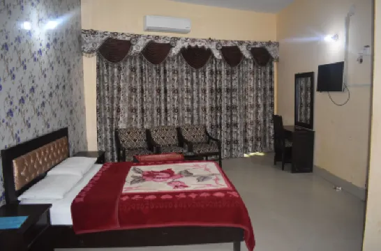 班比諾酒店 酒店