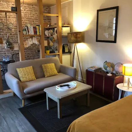 Une Chambre en Ville