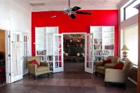 Spur Hotel - Homestays