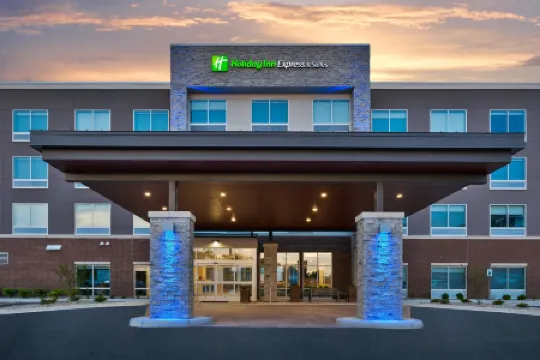 Holiday Inn Express & Suites GRAND RAPIDS AIRPORT - SOUTH by IHG