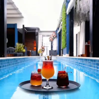 R Hotel Kingston