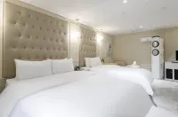 Starlight Hotel Seoul Yeongdeungpo Hotels in Soul