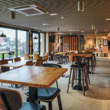 Brit Hotel - Hotel de l'Hippodrome Отели в г. Плоэрмель