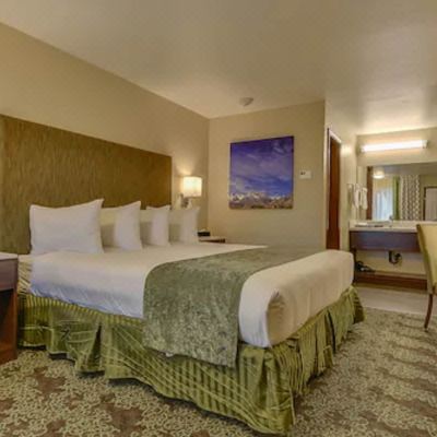 Deluxe King Room Vagabond Inn Bishop Promo Code