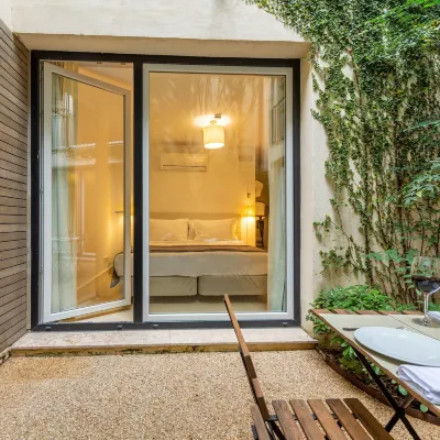 My Suite Lisbon Serviced Apartments - Principe Real Hotels near Bairro Alto