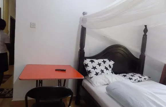 利瓦尼海灘汽車旅館