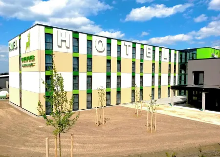 Green Deer Bavarian Hotel Отели в г. Pfaffenhofen a.d.Ilm