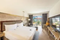 DoubleTree by Hilton Antalya-Kemer All-Inclusive Resort Các khách sạn ở Kemer
