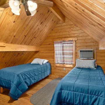 Amazing Getaway: Enjoy Our Cozy Log Cabins on the Chesapeake Bay!