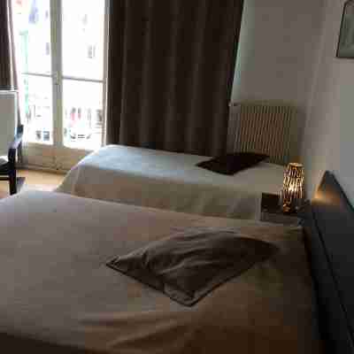 Hôtel De La Poste Rooms