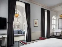 Adahan DeCamondo Pera, Autograph Collection Hotels near Tunnel Square