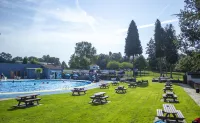 Lakes and Woodlands Overstone Holiday Park