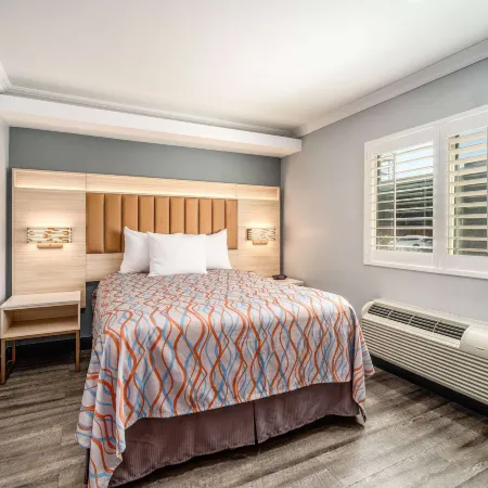 Travelodge Inn & Suites by Wyndham Bell Los Angeles Area