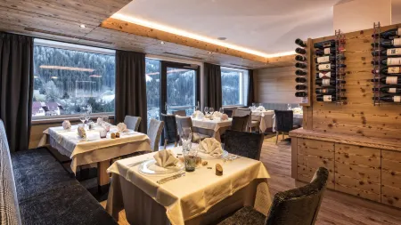 Hotel Interski Отели рядом с достопримечательностью «Langkofel»