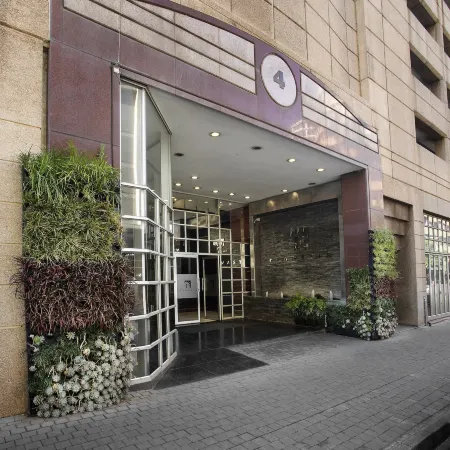 The Franklin Loft Apartments Отели рядом с достопримечательностью «Браамфонтейн»