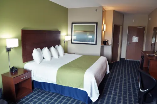 Brookstone Lodge & Suites Hotels in Algona