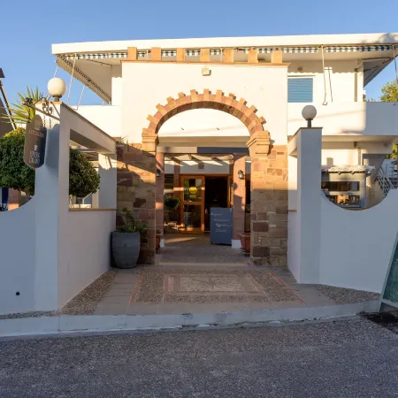 Ilioxenia Chios Studios & Apartments