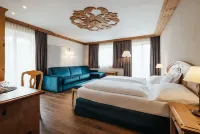 Kristallhotel Corona-Krone Hotels near Alpe di Fanes