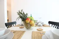 Phaedrus Living: Seaside Luxury Flat Limnaria 152 Hotel a 