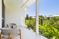 Escape Villas Port Douglas - Mountain view