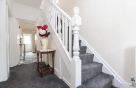 Superior Three Bedroom House with Sea View