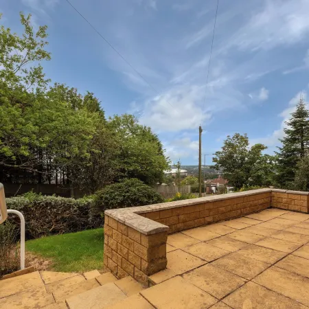 Superior Three Bedroom House with Sea View