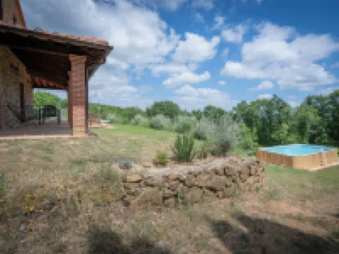 Vineyard’s Cottage with Pool, AC, Wifi - Siena シナルンガのホテル