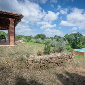Vineyard’s Cottage with Pool, AC, Wifi - Siena