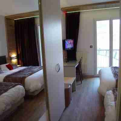 Hotel Le Clos Cerdan et résidence balnéothérapie Eau de Forme Rooms
