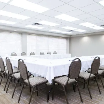 Canterra Suites Hotel