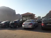 Wadirum Hostel - parcheggio