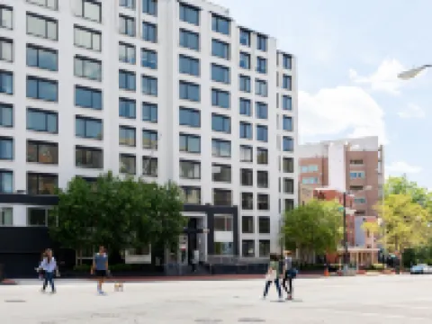 2500 Penn, a Placemakr Experience Hotels near Lincoln Memorial