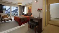Luxury Apartments Cerro Catedral by Apartments Bariloche - parking