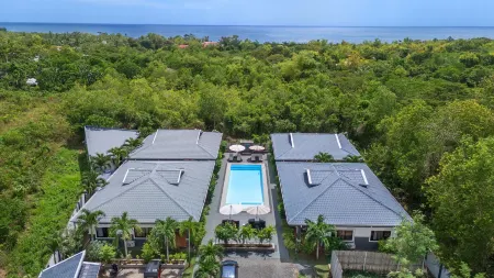 Aila Homestay Отели рядом с достопримечательностью «South Farm Panglao Bohol»