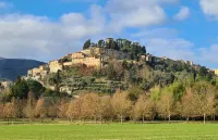 La Terrazza, Historic Tuscan Stone Residence with Garden and Terrace in Cetona