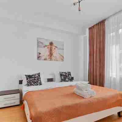 Pop Apartment Rooms