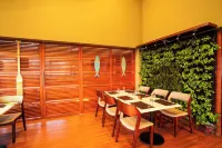 Gaurav Lords Resort Shrivardhan - Aamiainen