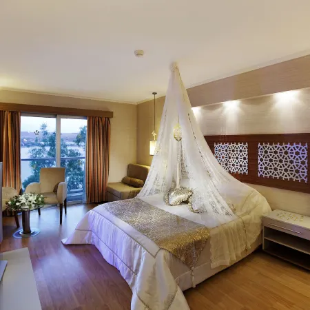 Royal Asarlik Beach Hotel