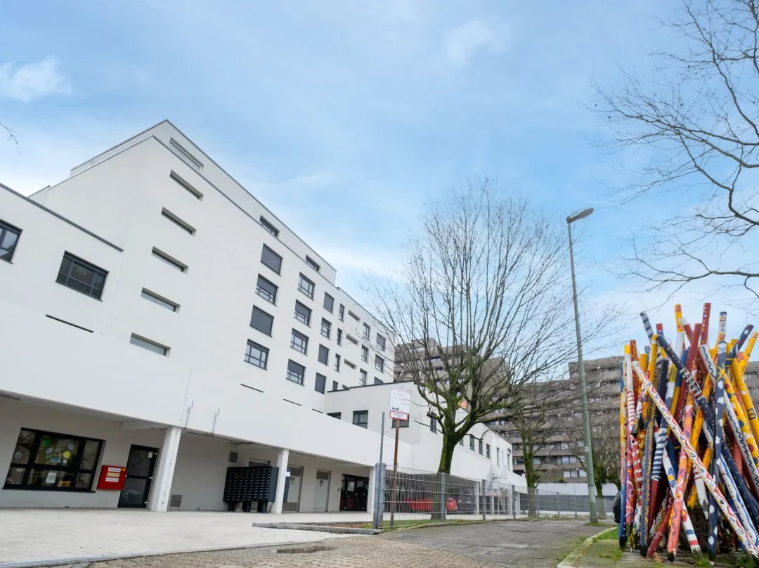 Jade & Jabo - Neuss By Düsseldorf Mit Parkplatz Verfügbarkeit 10,00 Je Nacht Zubuchbar - Düsseldorf