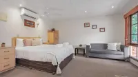 Tasman Holiday Parks - Merool on the Murray Hotels in Moama