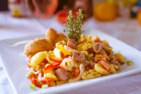 All Nations Guest House فنادق في Drapers